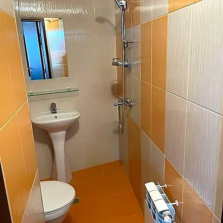 Hotel ради